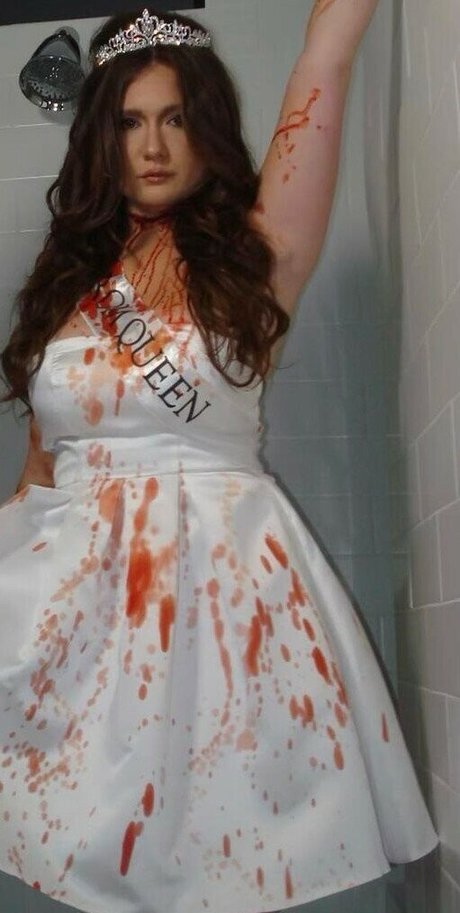 Emma Kenney pretty star pic