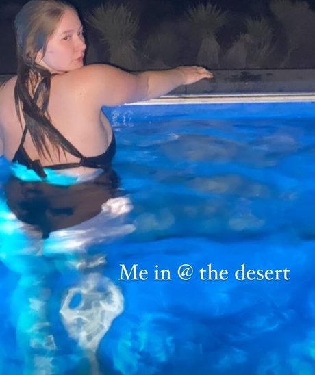 Emma Kenney star archive