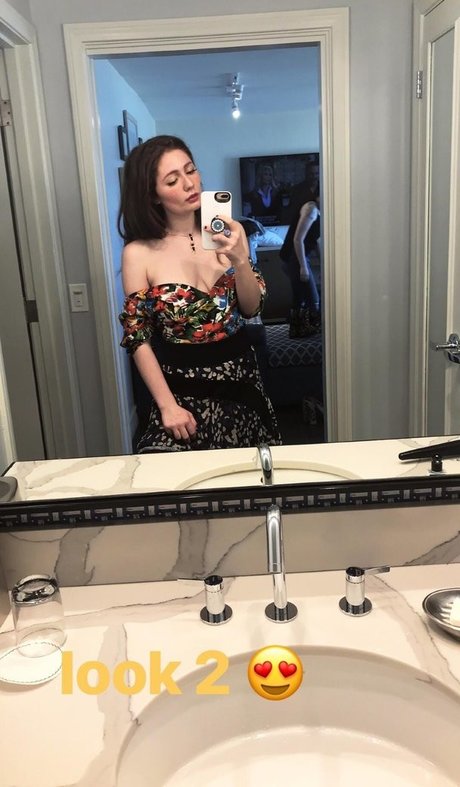 Emma Kenney pornstar erotic pic