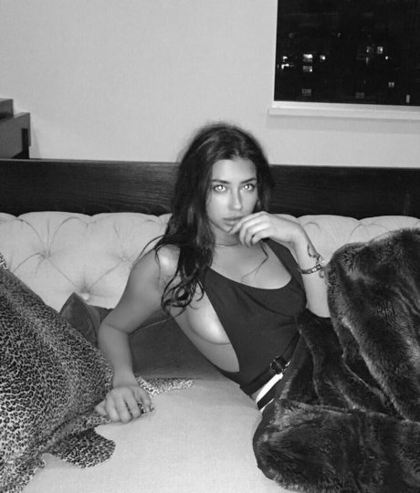 Merk Twain model galleries