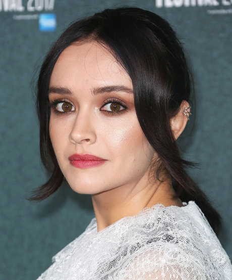 Olivia Cooke hot pornstar img