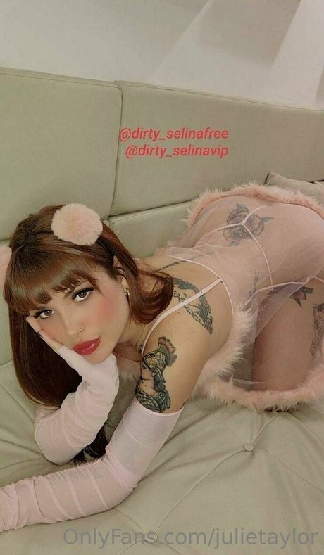 julietaylor nudes model photo