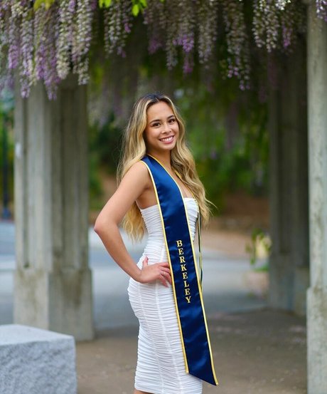 Buhnny model nude picture