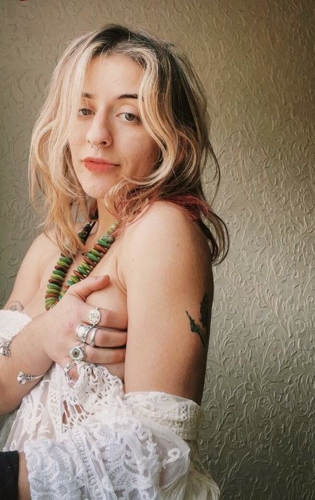 Miss Manganese ASMR model art photos