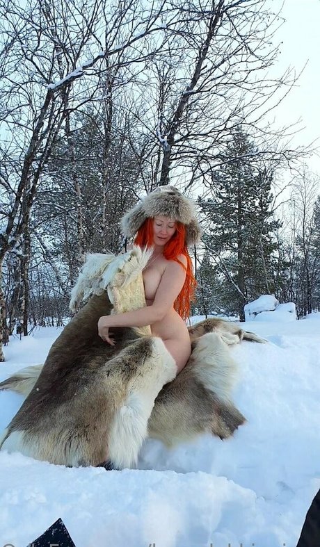 karvalakkinainen nice model image