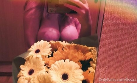 Lissaviip star sexy gallery