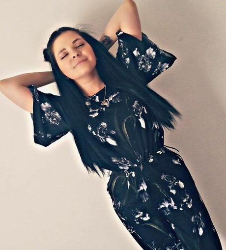 cowtail model top pic