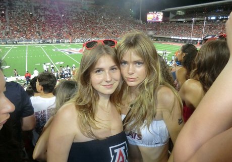 Bela S model beautiful photos