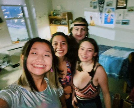 Deena E nude star gallery