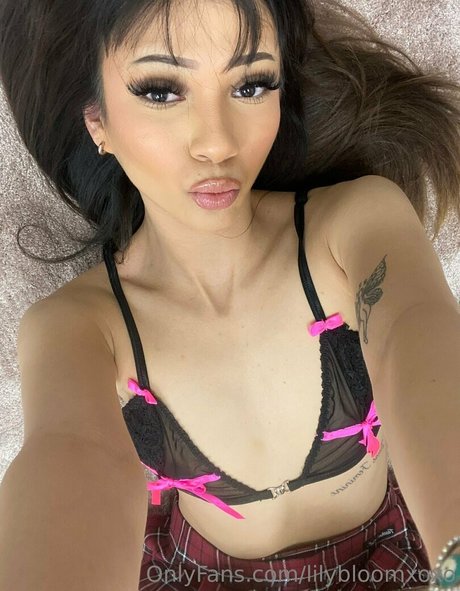 ariiadams erotic star picture