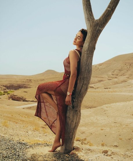 Nathalie Emmanuel star sexy archive