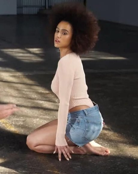 Nathalie Emmanuel pornstar free pic