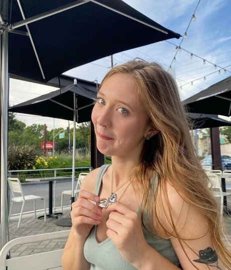 Jordanburton pretty pornstar gallery