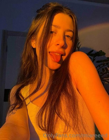 miareeed star best photo