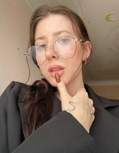 miareeed pornstar xxx archive