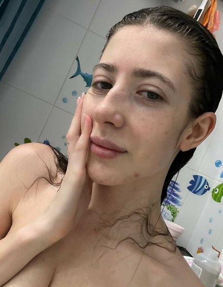 miareeed perfect model images