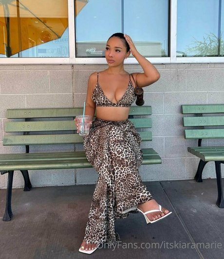 itskiaramarie star adult photo