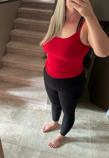 MissesP sexy model pic