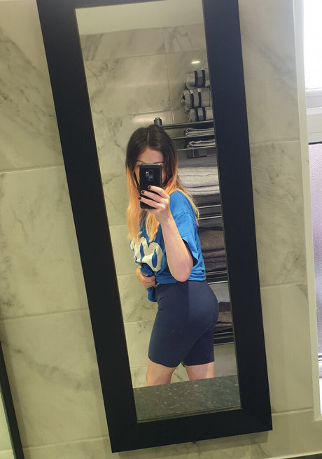 MsVnsfw art star gallery