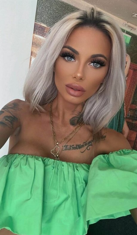 deeadivina star pretty pic