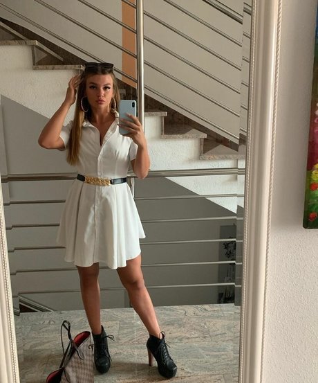 Sarah Slavo high quality model galleries