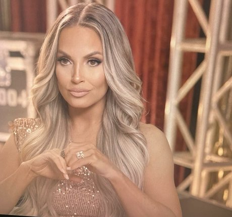 nude pregnant onlyfans top img