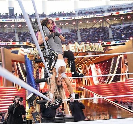 Trish Stratus high quality model photo