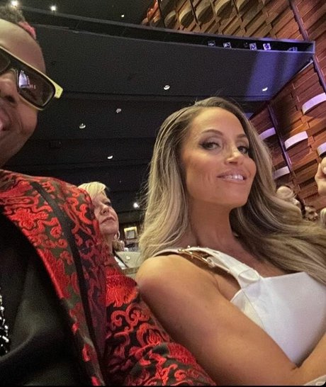 Trish Stratus nude model picture