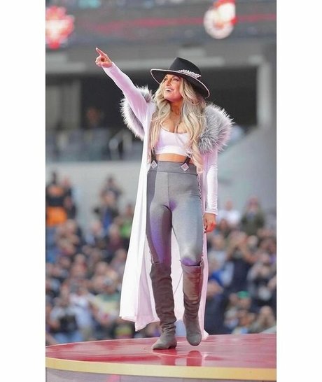 Trish Stratus pornstar perfect picture