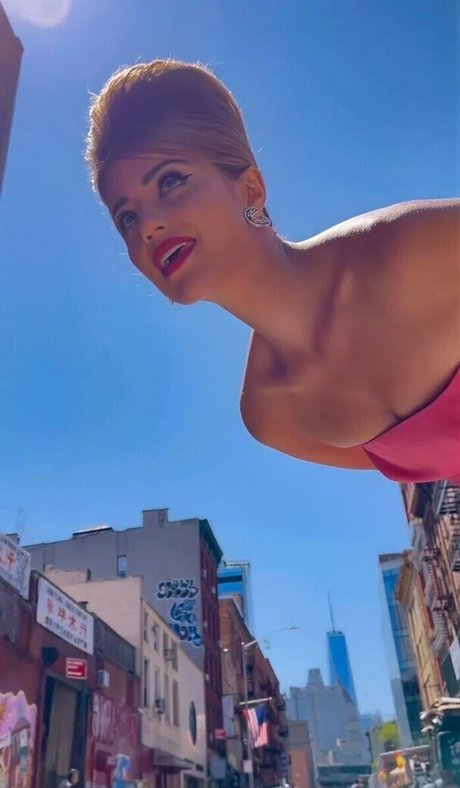 Dianna Agron Quick model image