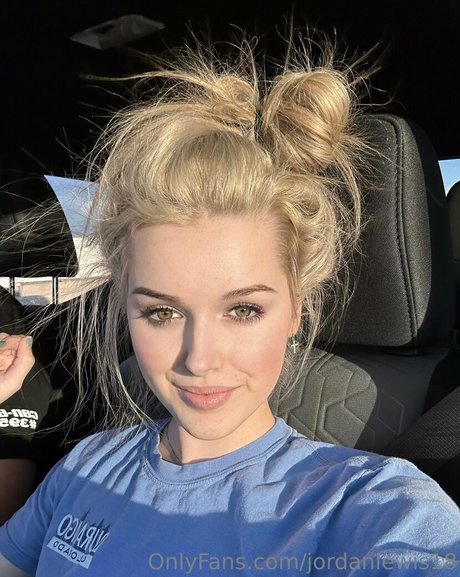 curvy solo onlyfans porno gallery