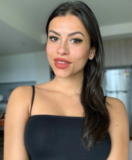 Justine Reine Marie model pornographic picture