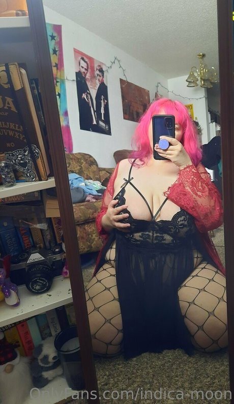 indica moon pornstar erotic pic