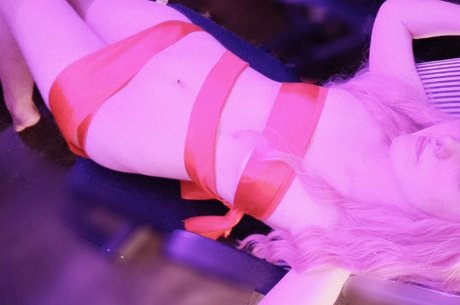 HappyLikeAwall star nudes photo