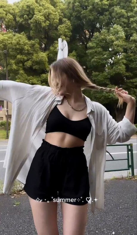 blonde college onlyfans xxx pics