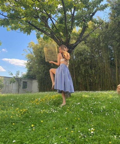 Zahia Dehar art actress photos