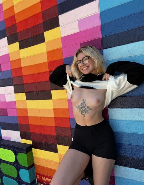 Emily Oram pornstar top photos