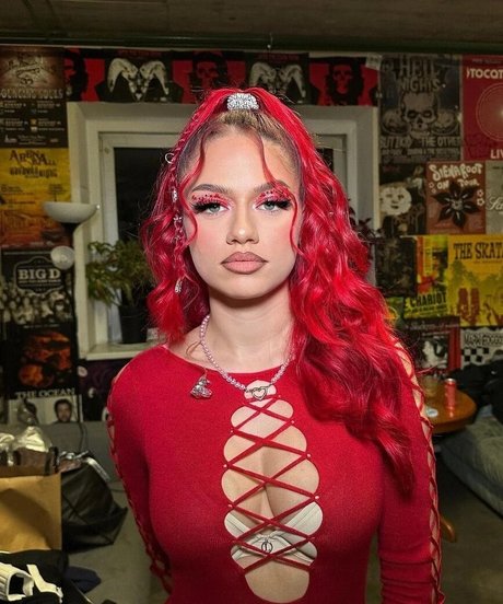 badmomzjay star hd images