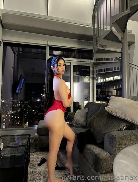 mslatinax exclusive model picture