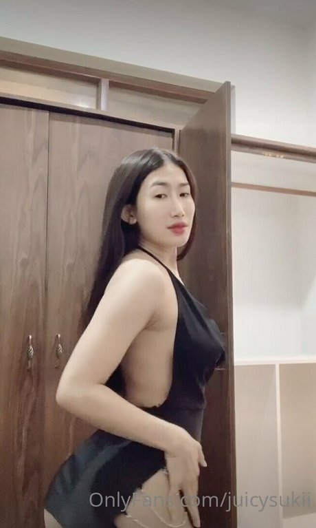 mochianaa nudes star archive