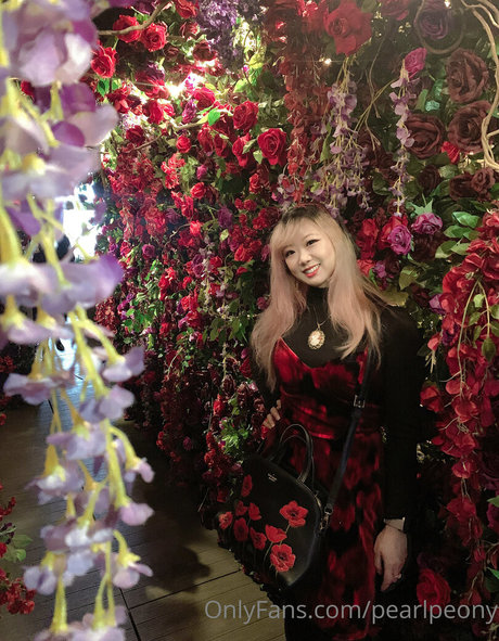 pearlpeony pornstar hot gallery