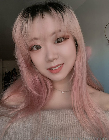 pearlpeony model art gallery