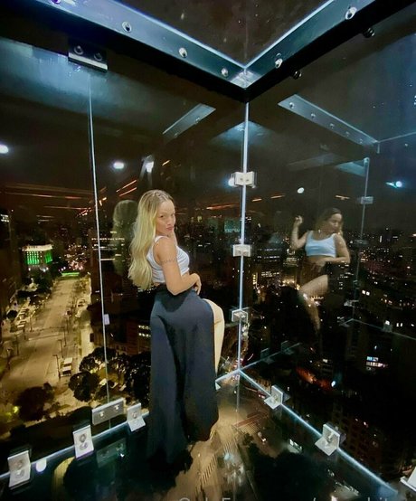 miawhitez erotic pornstar galleries