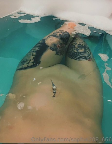 Sophie208 666 model adult photos