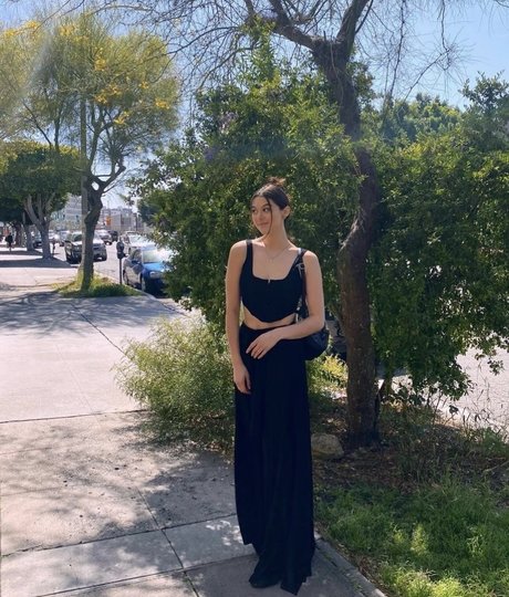 Kira Kosarin nice pornstar pictures