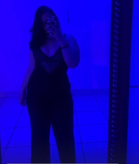 Miaumiauloira model exclusive photos