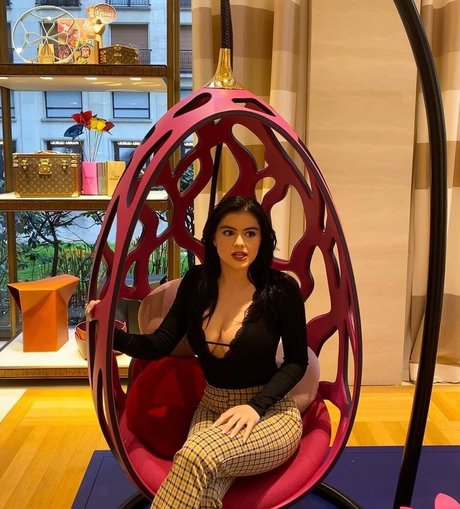 Ariel Winter pornstar nudes photo