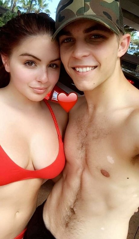 femboy free onlyfans nude image