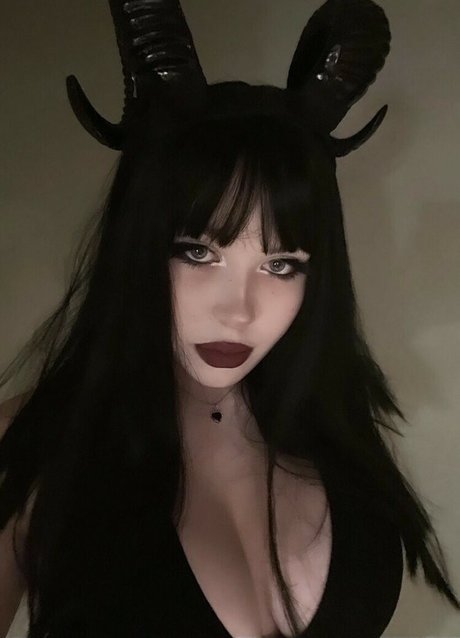 sinnnsro pornstar high quality pics