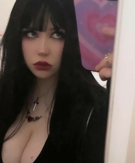 big tits teen onlyfans top picture